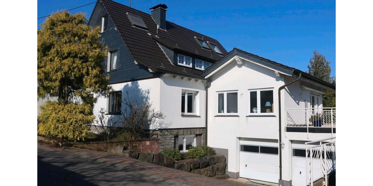 Einfamilienhaus Gummersbach Hepel - 11 Zimmer, 240 m&sup2;, 550.000&euro; | Angebot:25869936