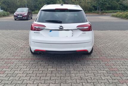 Opel Insignia 176.000 km 8.300 € Rodgau 63110