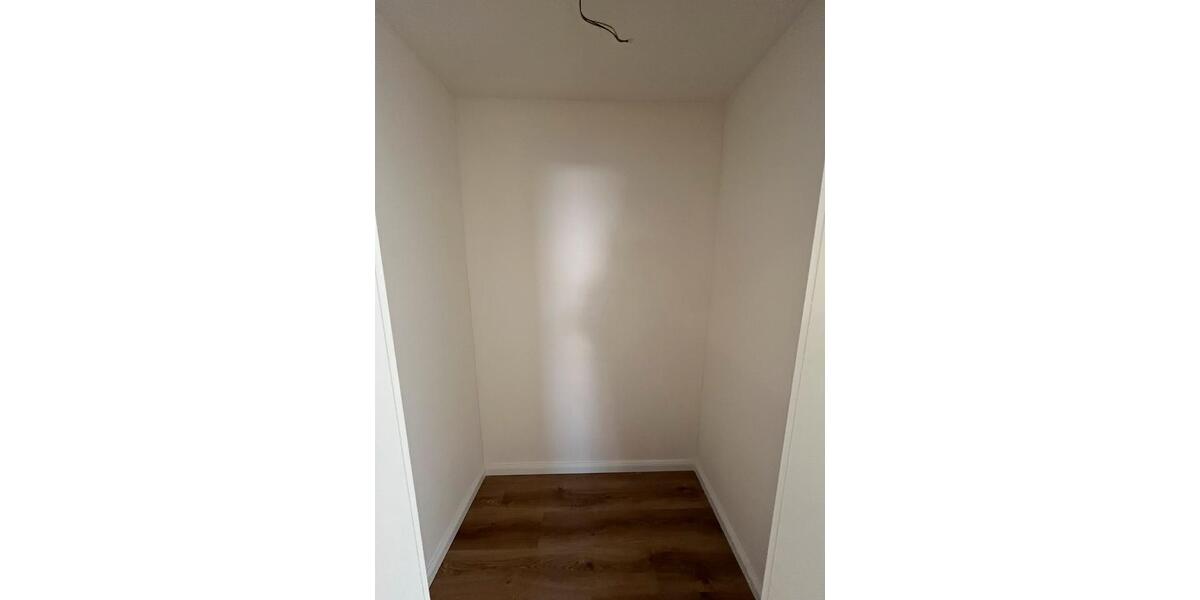 Etagenwohnung Weddingstedt - 3 Zimmer, 82 m&sup2;, 1.100&euro; | Angebot:25394070