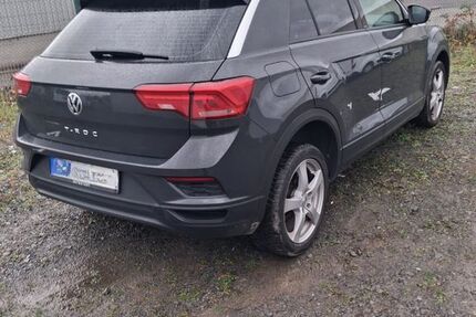 VW T-Roc 111.819 km 16.500 € Bergheim 50126