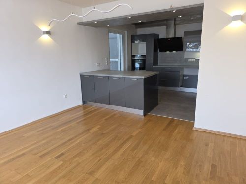 Gepflegtes Einfamilienhaus in 97464 Niederwerrn (ID 10624) - Einfamilienhaus Niederwerrn Niederwerrn | Angebot:24774720