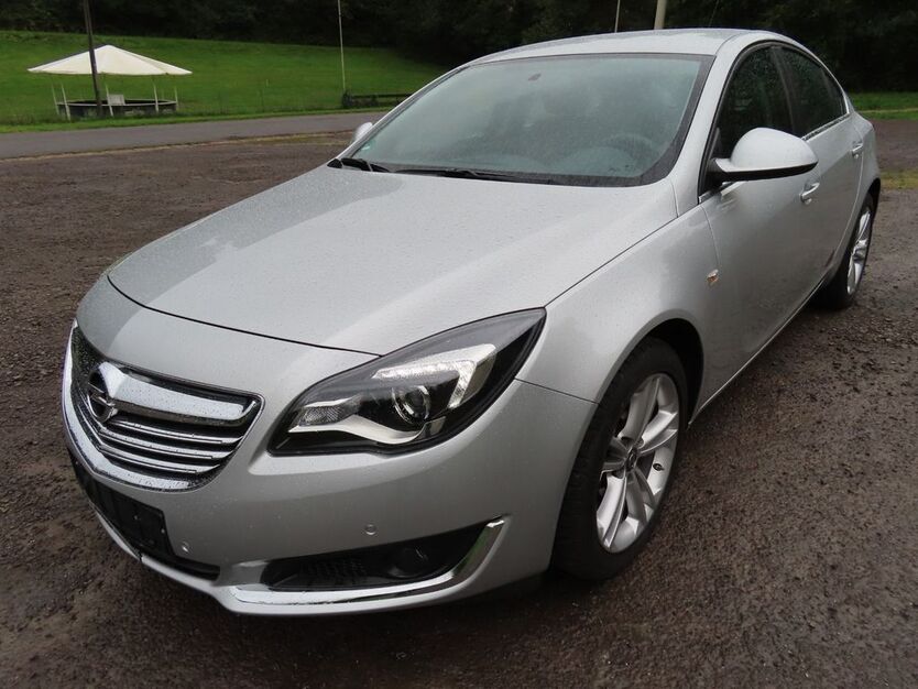 Opel Insignia 30.000 km 11.900 € Völklingen / Lauterbach 66333