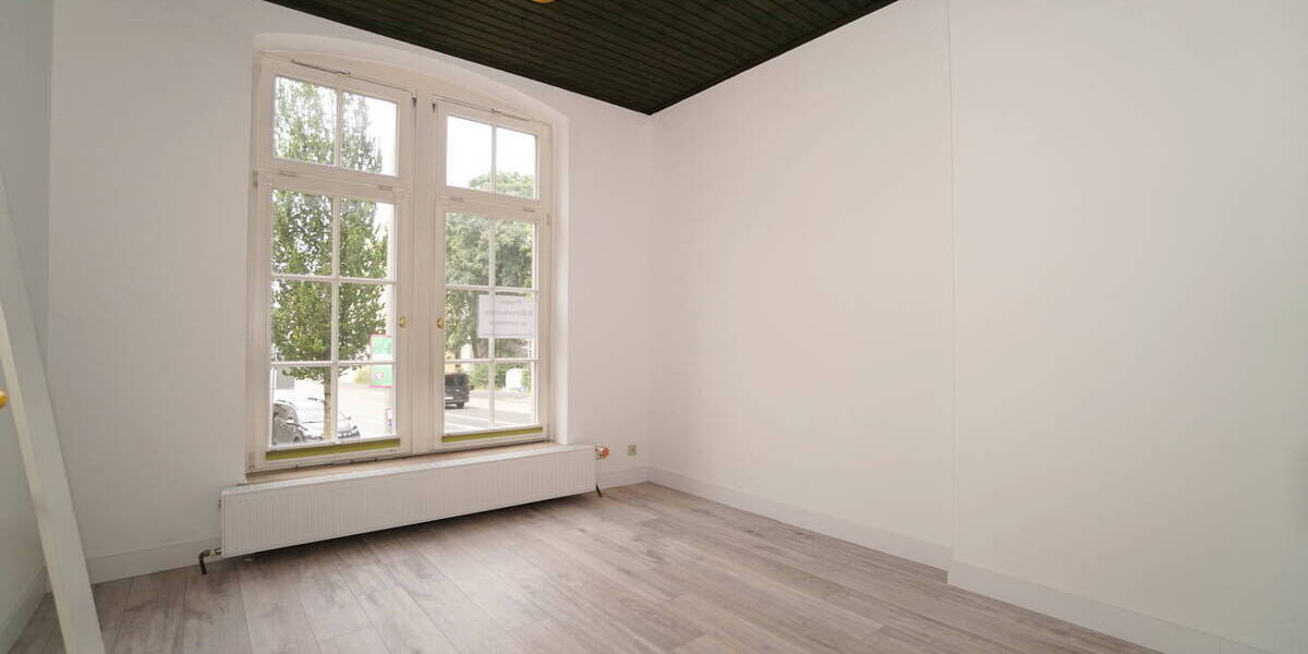 Gewerbeobjekt Detmold Innenstadt - 5 Zimmer, 1.100&euro; | Angebot:26161705