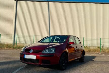 VW Golf 184.000 km 2.300 &euro; Offenburg 77656