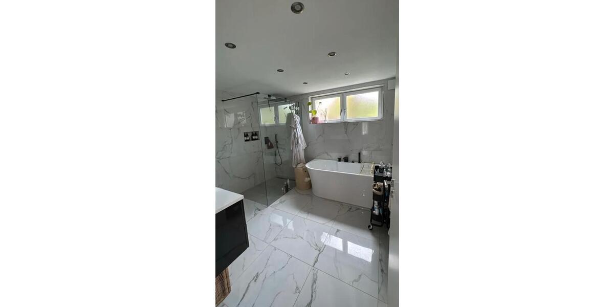 Erdgeschoßwohnung Rottenburg am Neckar - 3 Zimmer, 100 m&sup2;, 1.700&euro; | Angebot:26660130