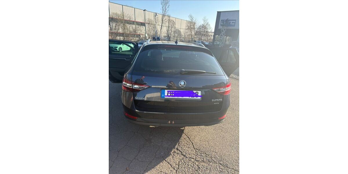 Skoda Superb 169.000 km 16.099 &euro; Drolshagen 57489