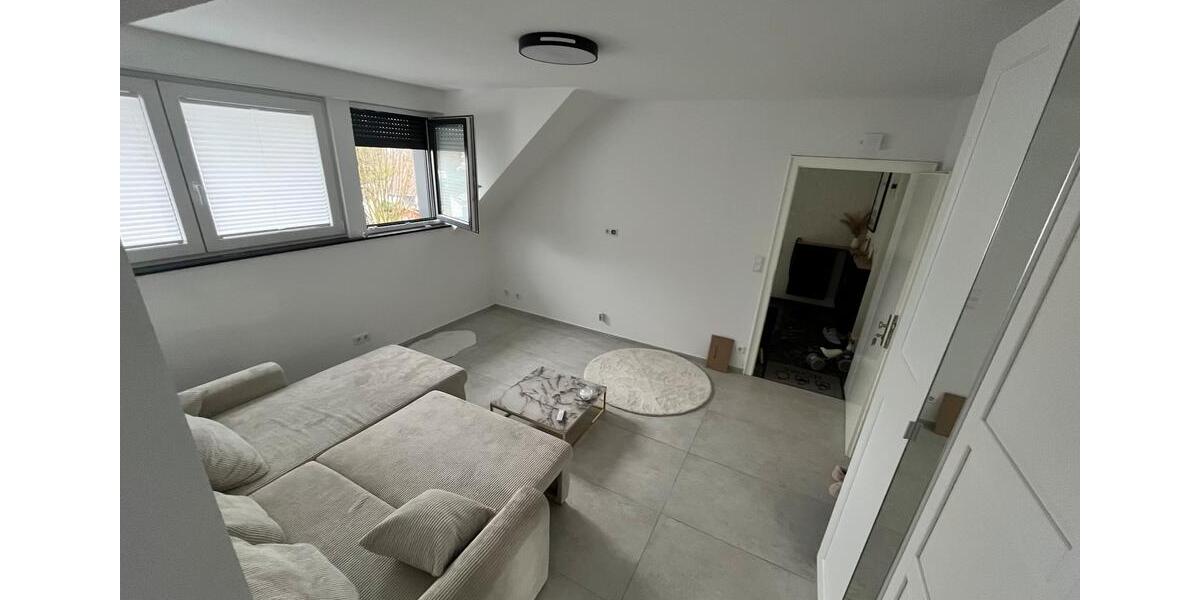 Erdgeschoßwohnung Remscheid Lüttringhausen - 1 Zimmer, 26 m&sup2;, 420&euro; | Angebot:24795144