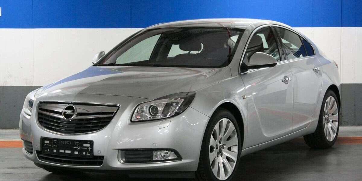 Opel Insignia 123.000 km 8.900 &euro; Berlin-Tiergarten 10785