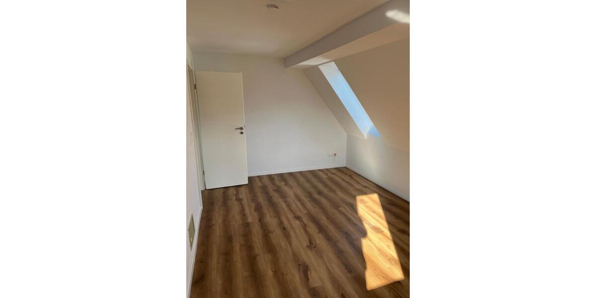 Einfamilienhaus Pfaffenhofen - 6 Zimmer, 200 m&sup2;, 1.750&euro; | Angebot:24700311