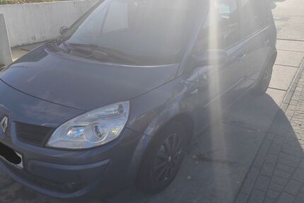 Renault Scenic 128.000 km 2.990 € Hannover 30459