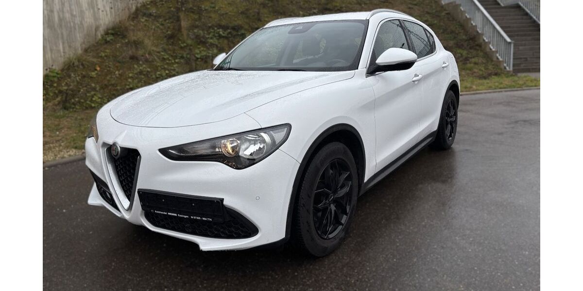 Alfa Romeo Stelvio 103.000 km 17.000 &euro; Essingen­­­ 73457