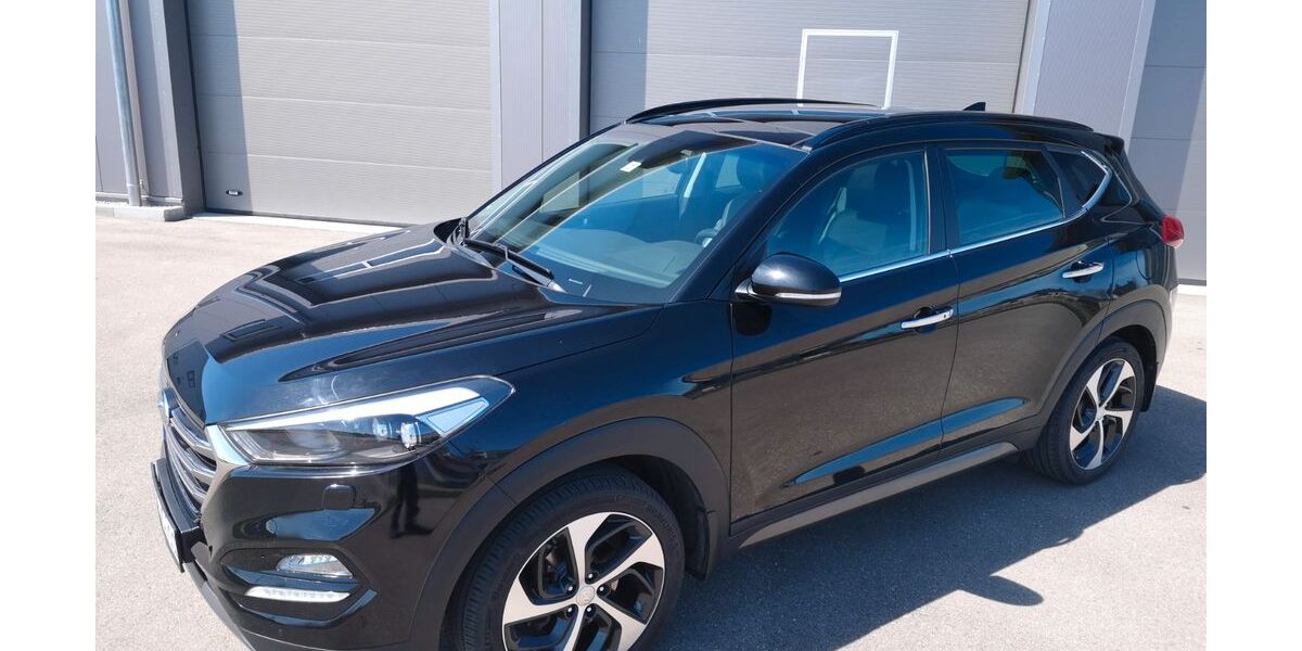 Hyundai TUCSON 88.000 km 15.190 &euro; Blaubeuren 89143
