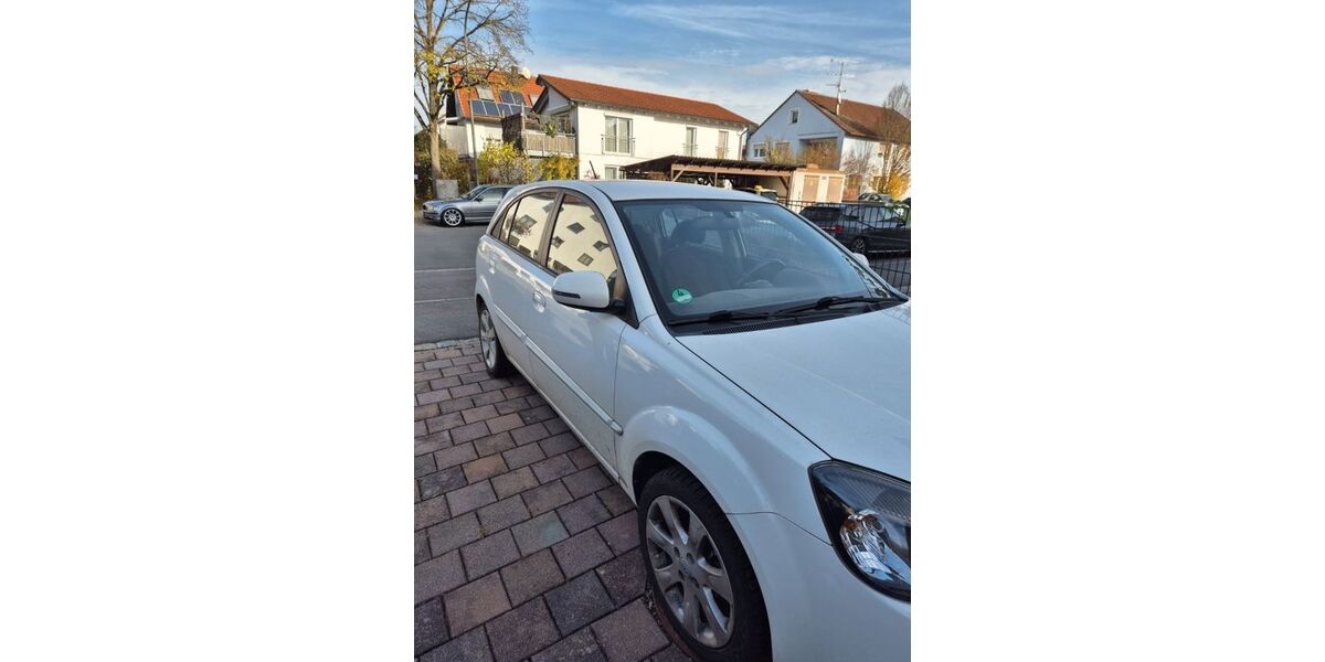 Kia Rio 90.732 km 1.750 &euro; Moosburg 85368