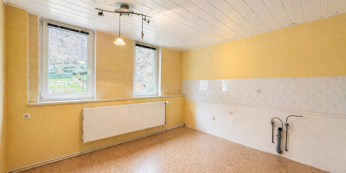 Mehrfamilienhaus, Wohnhaus Dresden Naußlitz - 6 Zimmer, 153 m&sup2;, 285.000&euro; | Angebot:26309047