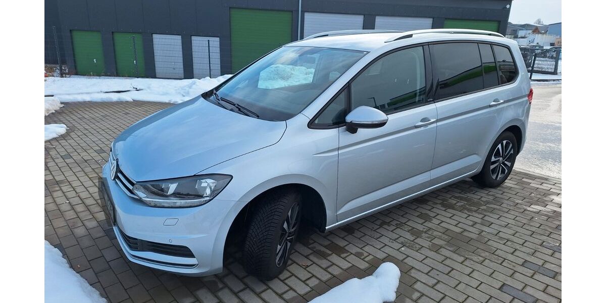 VW Touran 83.500 km 22.200 &euro; Nidderau 61130