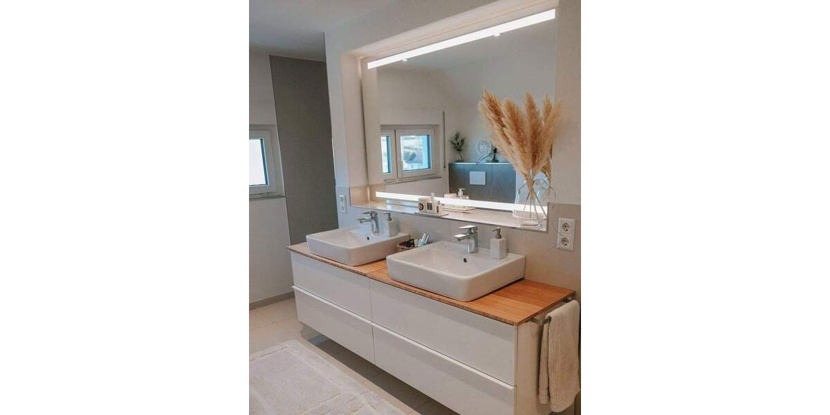 Modernes, schönes Einfamilienhaus, mit Blick ins Grüne in Weil der Stadt 4 zimmer