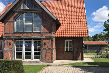 Haus Lemgo - 8 Zimmer, 299 m&sup2;, 720.000&euro; | Angebot:27700013