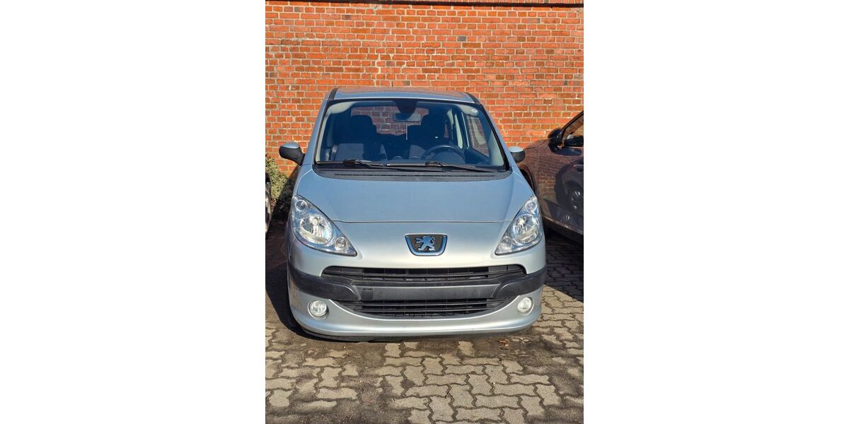 Peugeot 1007 130.000 km 799 &euro; Bad Segeberg 23795