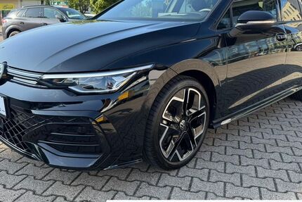 VW Golf 9.900 km 33.990 &euro; Achern 77855