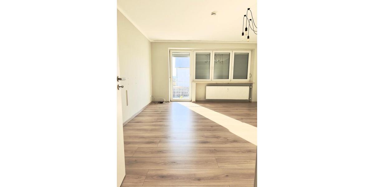 Etagenwohnung Vilsbiburg - 4 Zimmer, 100 m&sup2;, 900&euro; | Angebot:26420650