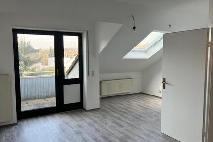 Stilvolle 1,5-Zimmer-Dachgeschoßwohnung mit Balkon in Neuwied
