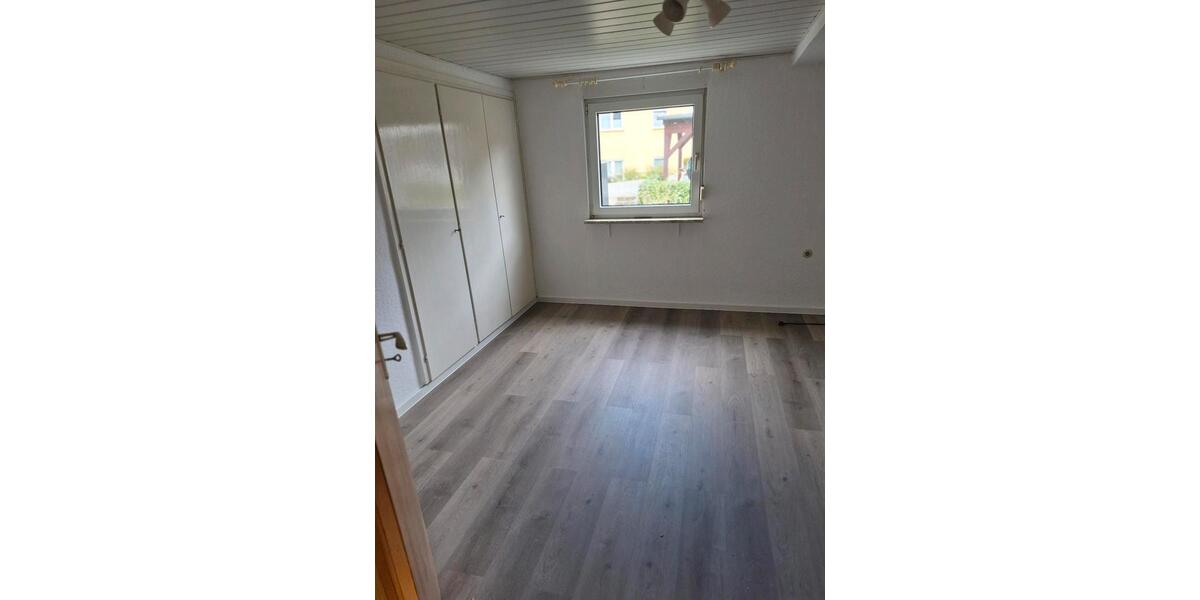 Dachgeschoßwohnung Lahntal - 3 Zimmer, 68 m&sup2;, 750&euro; | Angebot:26164195