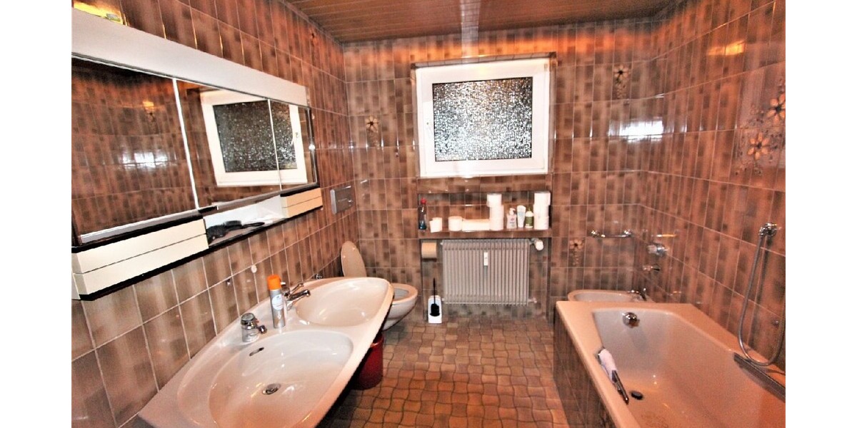 albero:) Arzt, Rechtsanwalt, Notar, Praxis etc. 8 zimmer