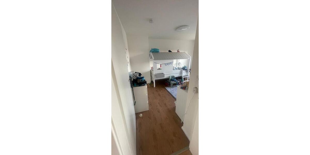 Etagenwohnung Brokstedt - 3 Zimmer, 75 m&sup2;, 975&euro; | Angebot:26402971