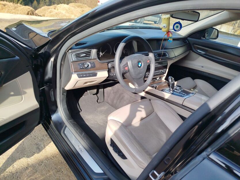 BMW 730 304.000 km 9.999 € Mintraching 93098