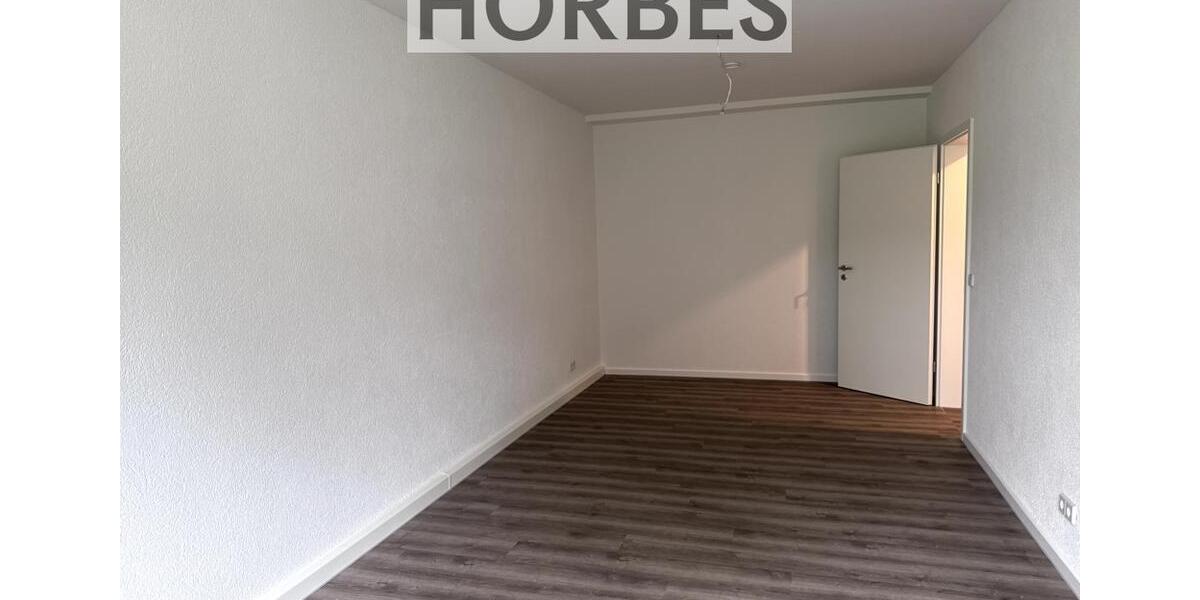 Erdgeschoßwohnung Meerane - 2 Zimmer, 75 m&sup2;, 675&euro; | Angebot:26249454