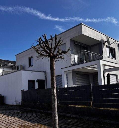 Doppelhaushälfte Dinkelsbühl - 5 Zimmer, 130 m&sup2;, 1.500&euro; | Angebot:25152588