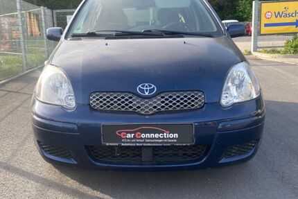 Toyota Yaris 124.000 km 1.999 &euro; Dresden 01187