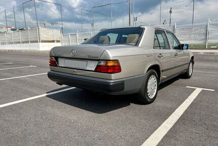 Mercedes E 300