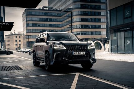 Lexus LX 570 15.200 km 139.000 &euro; Kraków 30-70