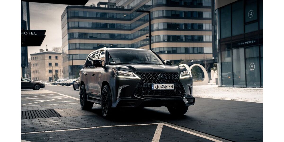 Lexus LX 570 15.200 km 139.000 &euro; Kraków 30-70