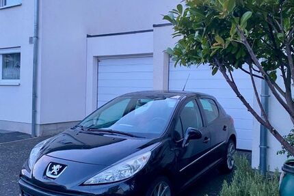 Peugeot 207 80.000 km 4.400 &euro; Bonn 53119