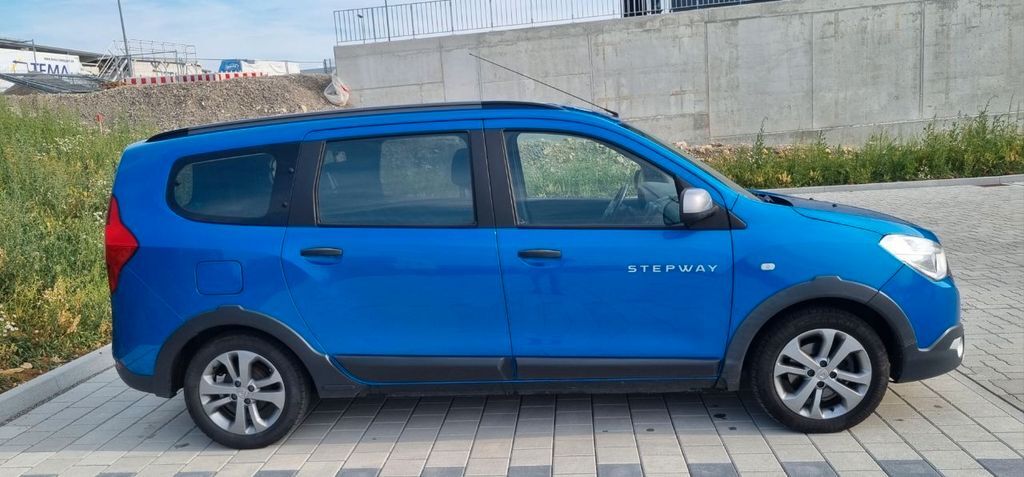 Dacia Lodgy 86.000 km 9.388 € Bad Dürrheim 78073