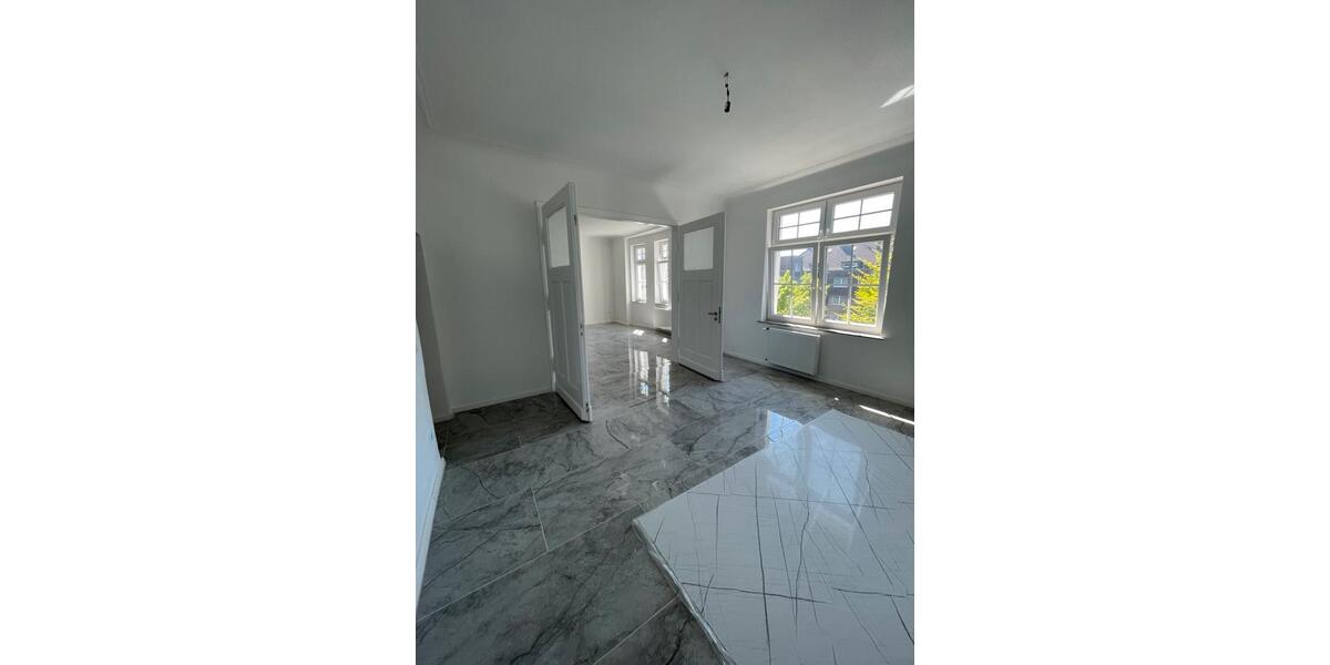 Etagenwohnung Duisburg Hamborn - 4 Zimmer, 118 m&sup2;, 900&euro; | Angebot:26284341