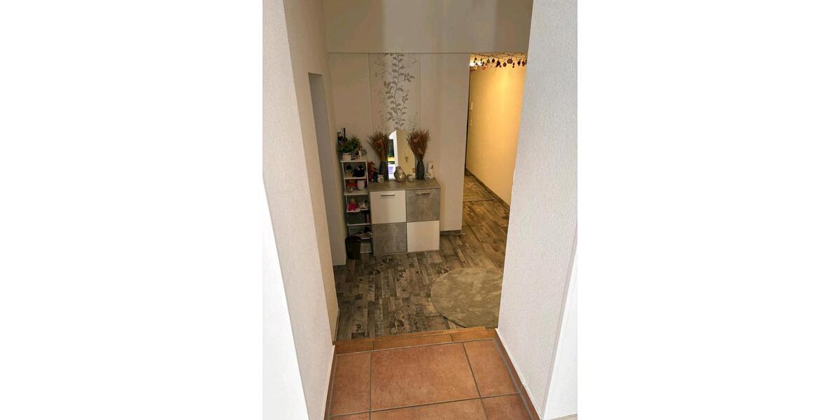 Etagenwohnung Bad Salzdetfurth - 3 Zimmer, 105 m&sup2;, 625&euro; | Angebot:25233515