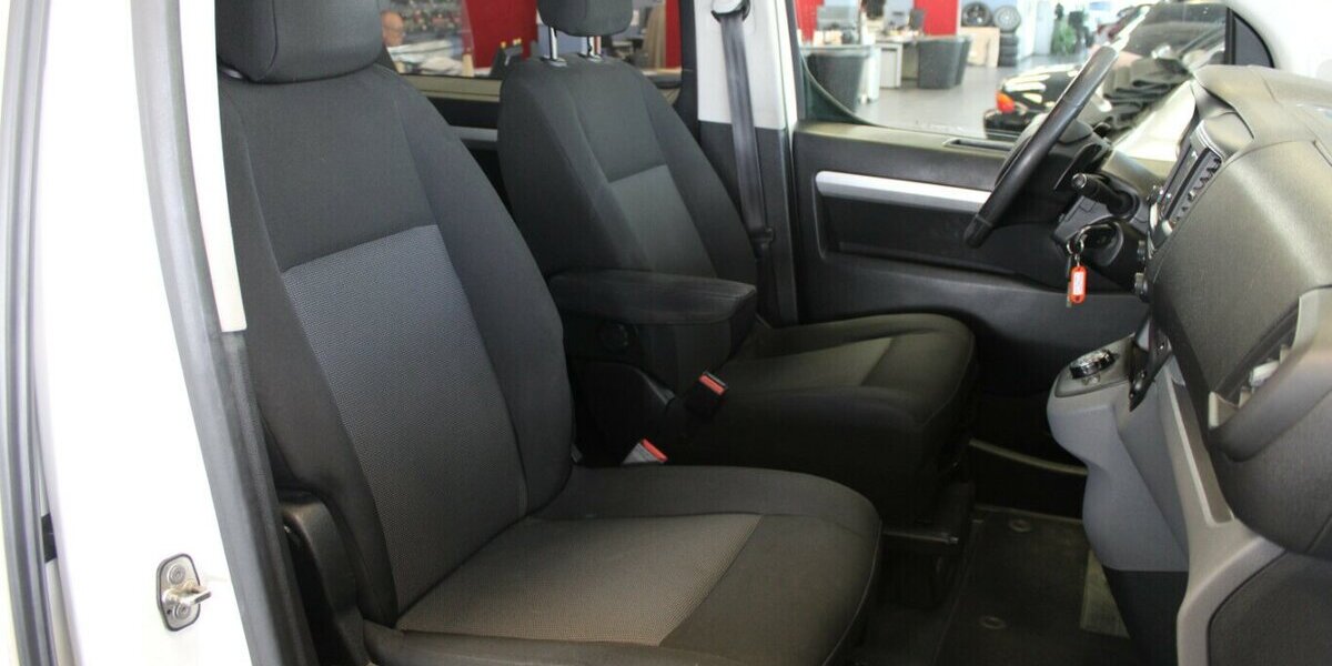 Peugeot Expert Premium EAT6 TwinCab Komfort Plus 137.006 km 15.980 &euro; Euskirchen 53881