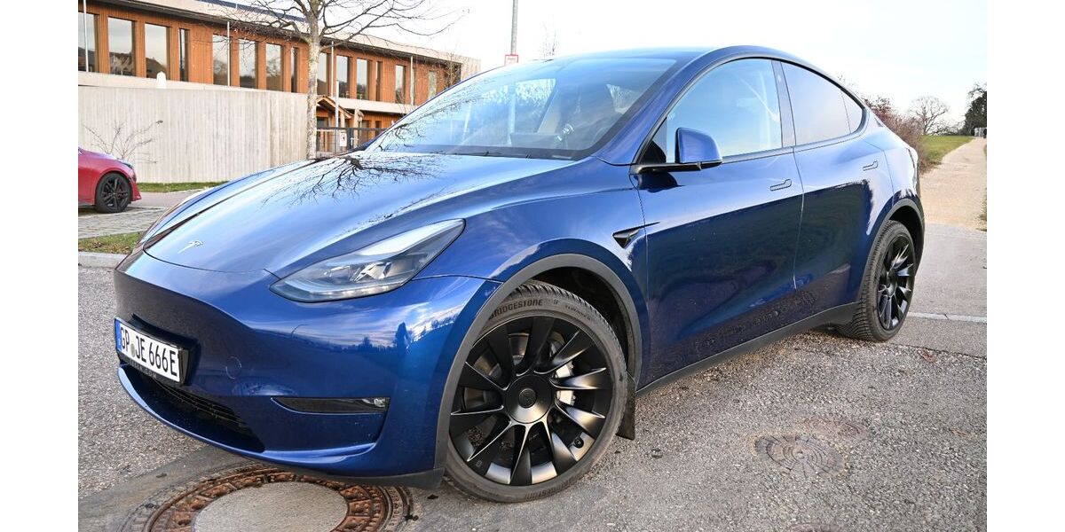 Tesla Model Y 11.000 km 42.500 &euro; Eislingen 73054