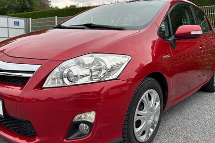 Toyota Auris 64.000 km 9.500 € Dresden 01259