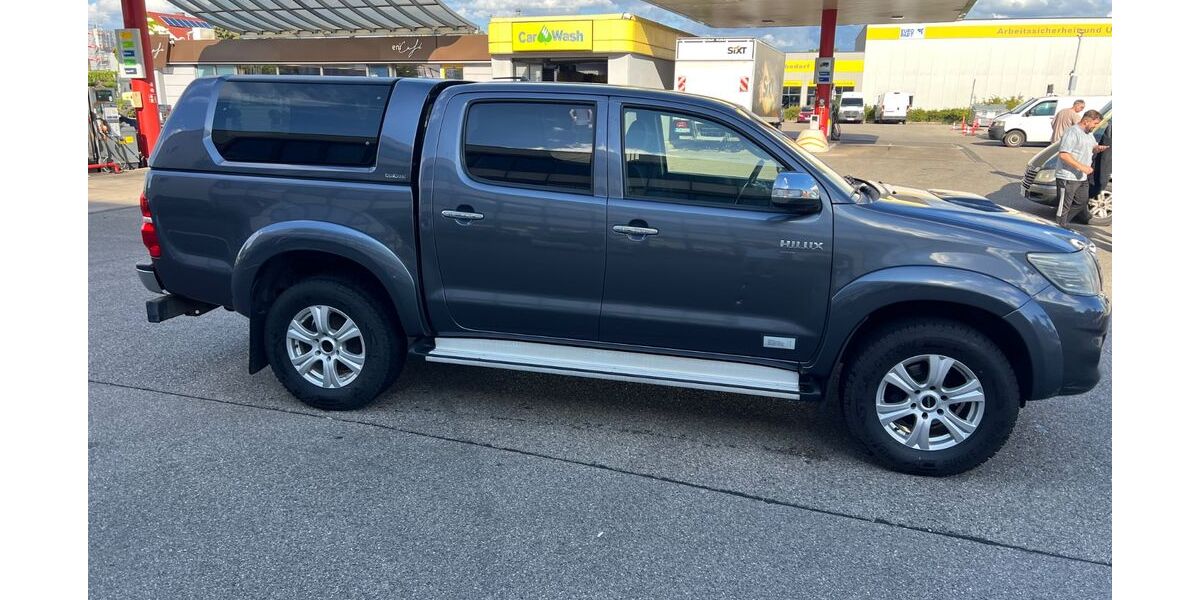 Toyota Hilux 285.000 km 14.999 &euro; Nürnberg 90439