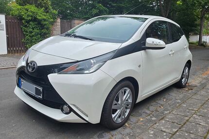 Toyota Aygo (X) 42.000 km 8.400 &euro; Fürth 90768