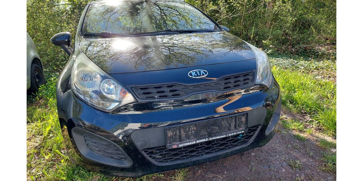 Kia Rio 121.048 km 5.000 &euro; Ranis 07389