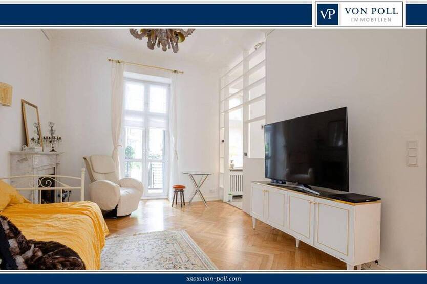 Top sanierte Erdgeschoßwohnung in Stilaltbau mit Balkon und Innenhof
