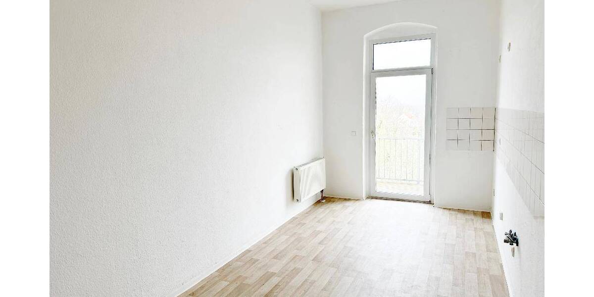 Etagenwohnung Riesa Altriesa - 2 Zimmer, 73 m&sup2;, 395&euro; | Angebot:25985365