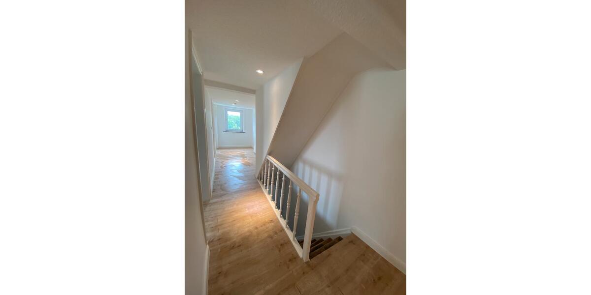 Doppelhaushälfte Bad Salzdetfurth - 6 Zimmer, 140 m&sup2;, 169.000&euro; | Angebot:26863452