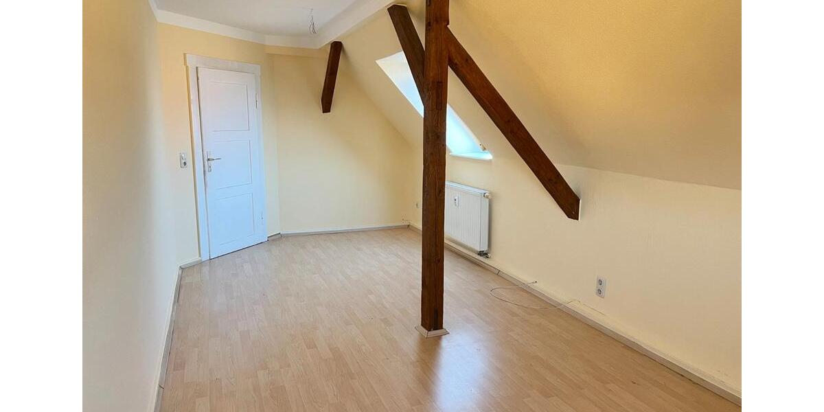 Dachgeschoßwohnung Riesa - 3 Zimmer, 92 m&sup2;, 665&euro; | Angebot:26661289