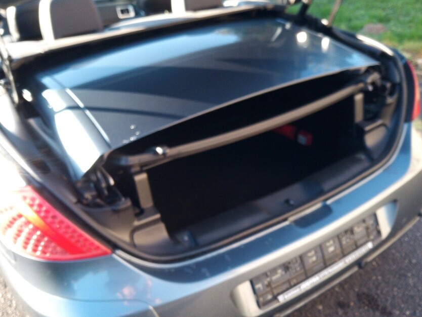 Peugeot 307 CC 91.000 km 4.200 € Helmstedt 38350